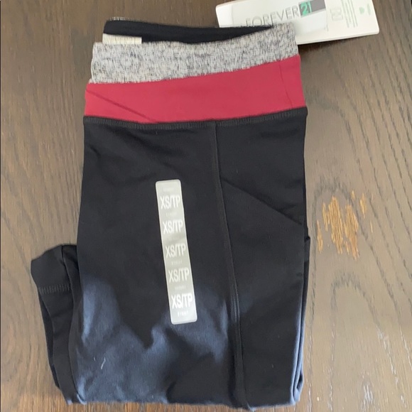 Yoga pants - Picture 1 of 5